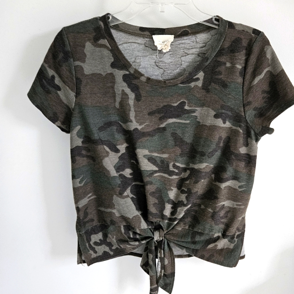 Harper Camo Tshirt Ties At Waist